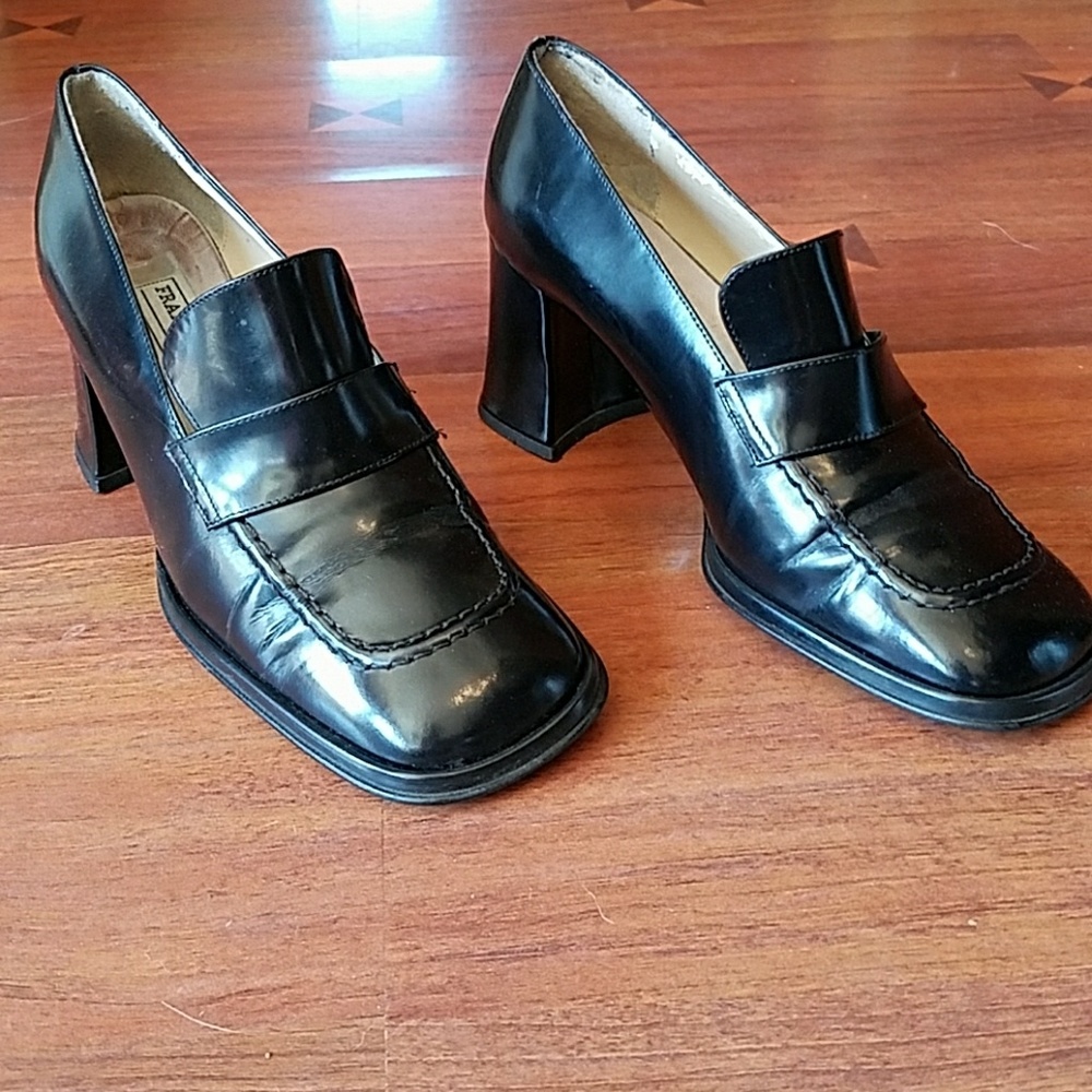 Classic Franco Fortini black pumps